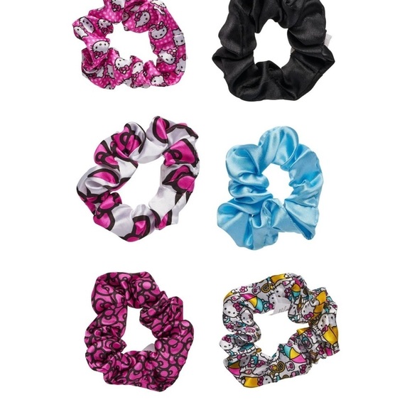 New limited edition hello kitty scrunchie set - Picture 3 of 4